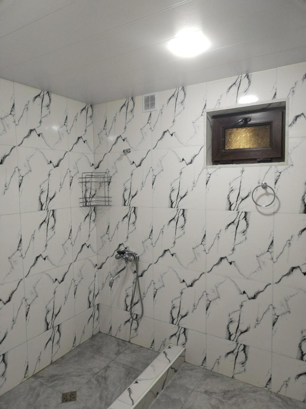 Lyucie Guest House Idschewan Exterior foto