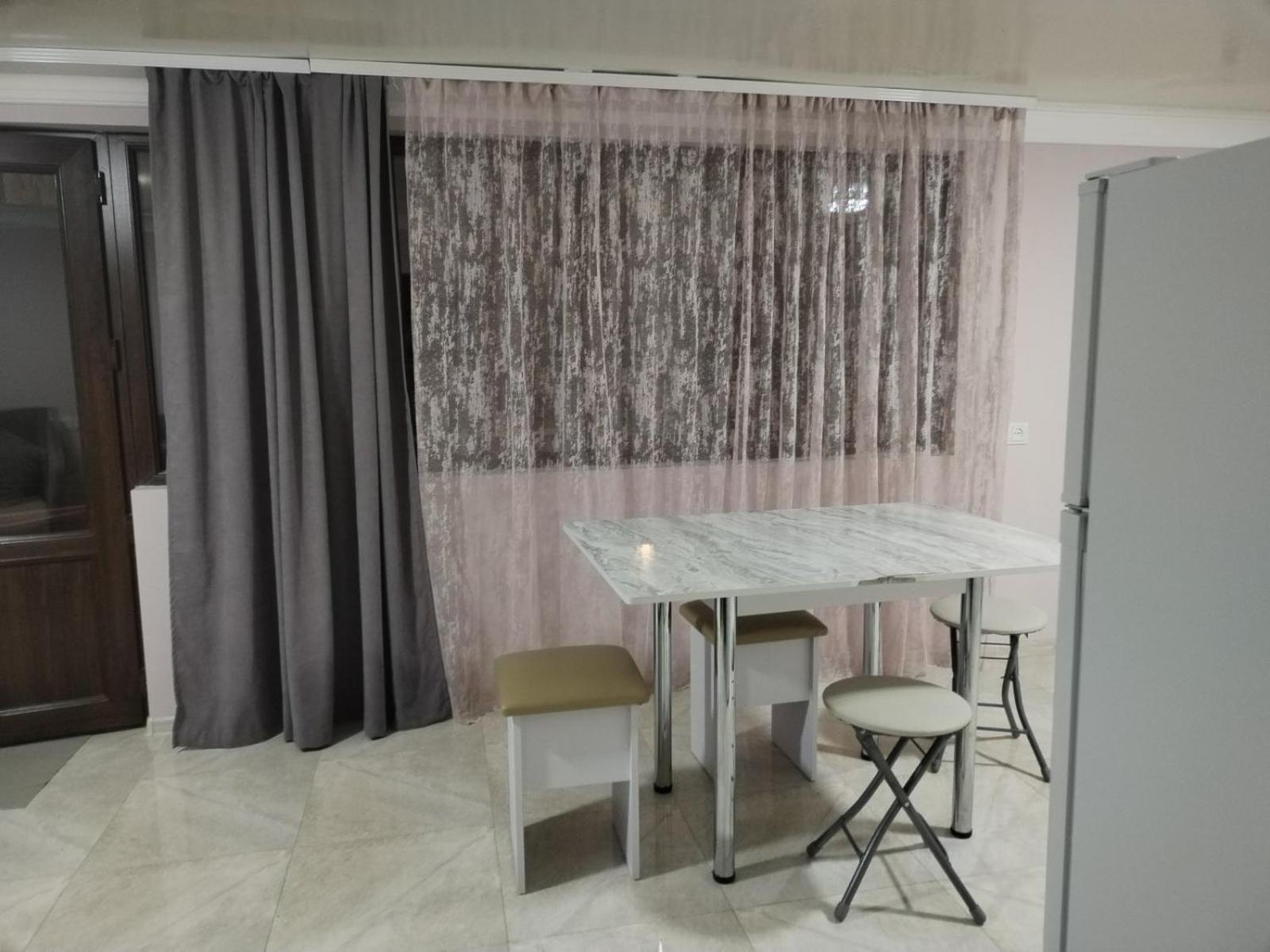 Lyucie Guest House Idschewan Exterior foto